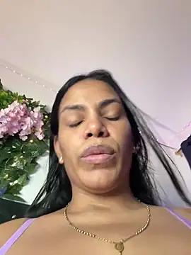 ArielleMillerr online show from 10-08-25, 05:43