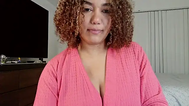 Snapshot of cataleya-glen chatting on 12-16-25, 12:54 cataleya-glen online show from 12-16-25, 12:54