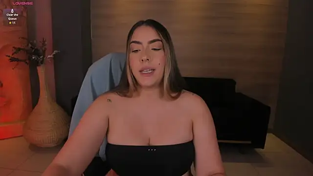 Snapshot of MartinnaBonnet chatting on 01-07-25, 04:27 MartinnaBonnet online show from 01-07-25, 04:27