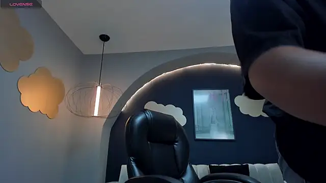 Snapshot of MartinnaBonnet chatting on 02-03-25, 10:25 MartinnaBonnet online show from 02-03-25, 10:25