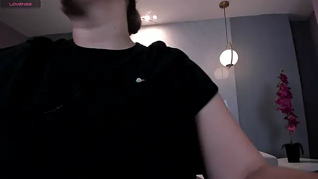 Snapshot of MartinnaBonnet chatting on 02-27-25, 10:37 MartinnaBonnet online show from 02-27-25, 10:37