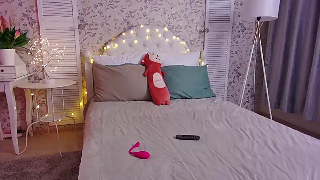 Snapshot of Wendy-Darling chatting on 01-09-26, 01:30 Wendy-Darling online show from 01-09-26, 01:30