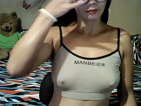 Snapshot of Mia_Rein chatting on 06-11-26, 06:00 Mia Rein online show from 06-11-26, 06:00