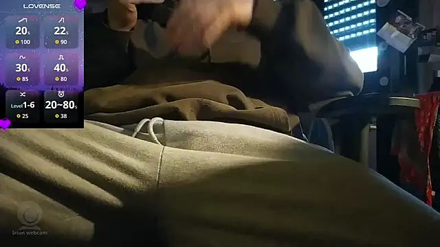 Purple Flamingo online show from 11-25-25, 03:01