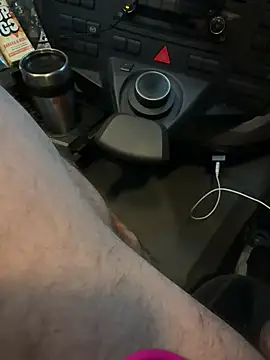 Snapshot of OhMyRichard chatting on 01-06-25, 12:57 OhMyRichard online show from 01-06-25, 12:57