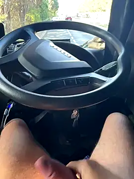 Snapshot of OhMyRichard chatting on 09-25-25, 08:40 OhMyRichard online show from 09-25-25, 08:40