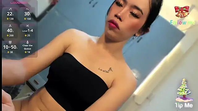 Snapshot of Emma_Jones88 chatting on 12-15-25, 07:45 Emma Jones88 online show from 12-15-25, 07:45