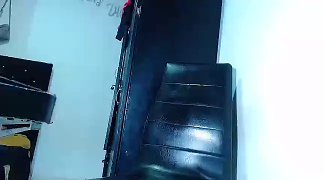 Snapshot of PhoenixGnz chatting on 03-06-25, 02:29 PhoenixGnz online show from 03-06-25, 02:29