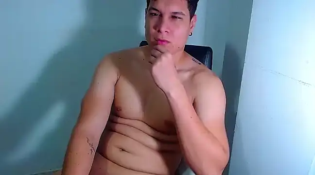 Snapshot of PhoenixGnz chatting on 03-18-25, 02:04 PhoenixGnz online show from 03-18-25, 02:04