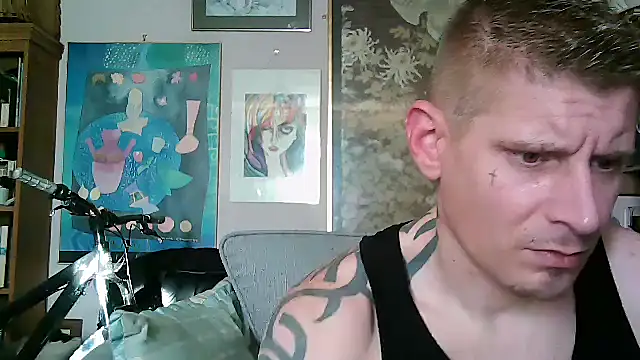 Snapshot of iamsex6969 chatting on 11-21-25, 01:32 iamsex6969 online show from 11-21-25, 01:32