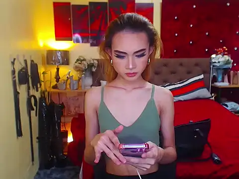 MeatyhorsecockMistress online show from 10-24-25, 12:45