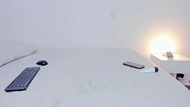 Snapshot of Amelia75 chatting on 01-24-25, 11:34 Amelia75 online show from 01-24-25, 11:34