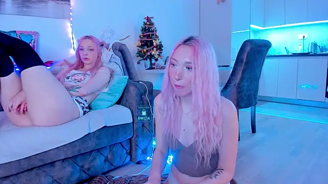 Snapshot of AlexRoseLiRed chatting on 12-20-24, 10:54 AlexRoseLiRed online show from 12-20-24, 10:54