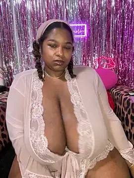 BigFineSelena online show from 02-11-26, 10:31