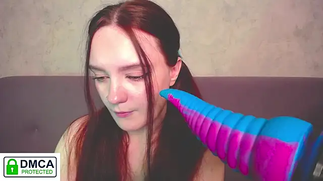 Snapshot of Alyssa___Scarlet chatting on 11-25-25, 02:33 Alyssa Scarlet online show from 11-25-25, 02:33