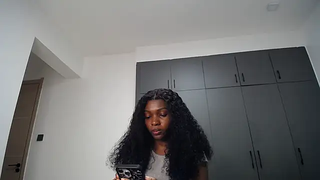 Snapshot of Pretty_Liya08 chatting on 05-13-26, 06:16 Pretty Liya08 online show from 05-13-26, 06:16