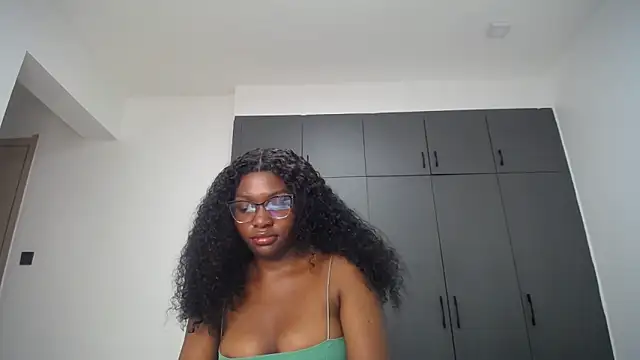 Snapshot of Pretty_Liya08 chatting on 06-01-26, 11:17 Pretty Liya08 online show from 06-01-26, 11:17