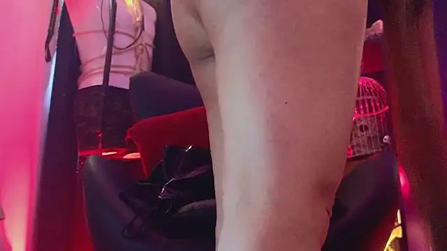 PerlaDivaio online show from 04-13-26, 01:49