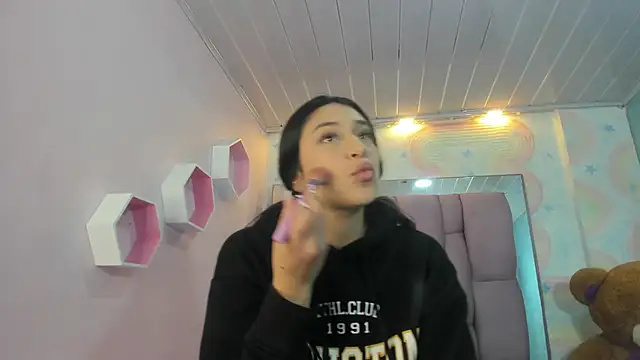 Snapshot of dayra_angels chatting on 01-08-25, 12:06 dayra angels online show from 01-08-25, 12:06