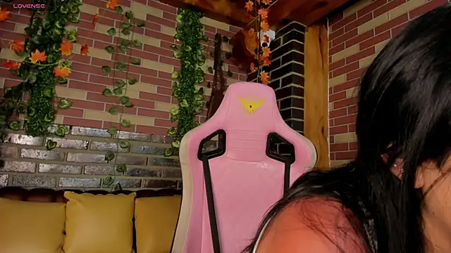 Snapshot of dayra_angels chatting on 01-19-25, 11:32 dayra angels online show from 01-19-25, 11:32