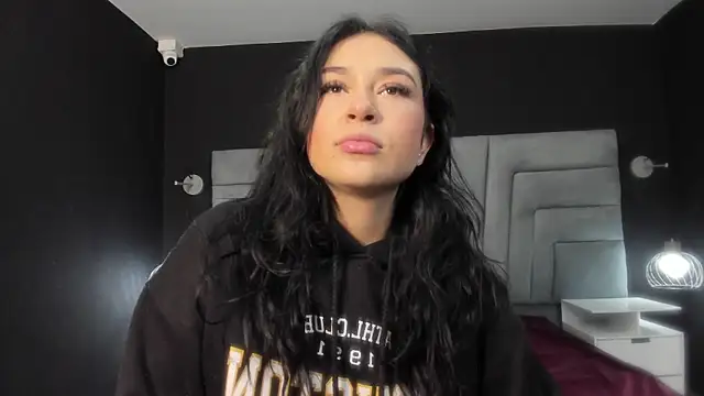 Snapshot of dayra_angels chatting on 03-13-25, 11:05 dayra angels online show from 03-13-25, 11:05