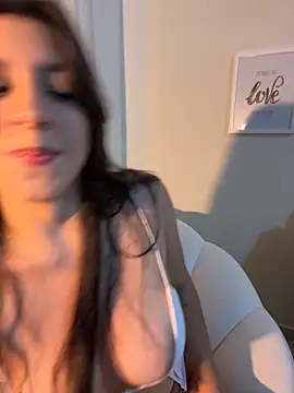 loolla 23 online show from 09-19-25, 03:30