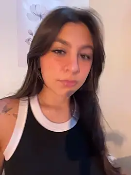 loolla 23 online show from 02-02-26, 01:59