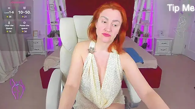 Snapshot of Kamilla_Hot chatting on 04-30-26, 05:41 Kamilla Hot online show from 04-30-26, 05:41