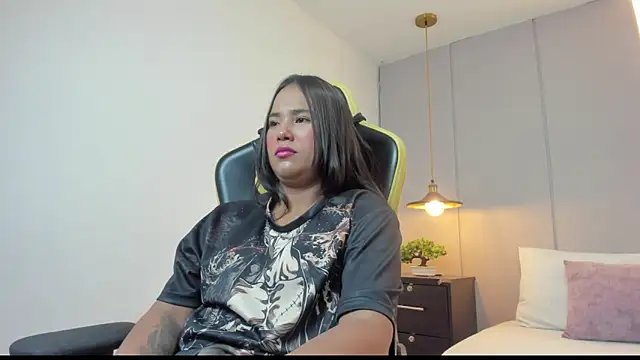 isabella florez online show from 04-28-26, 01:59