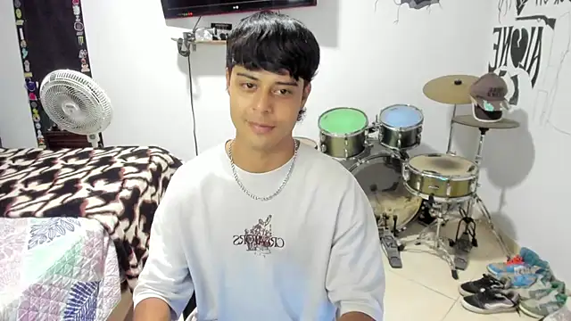 Zack falcon online show from 10-20-25, 02:45