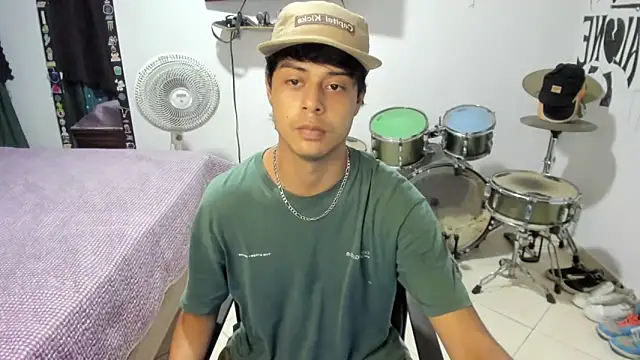 Snapshot of Zack_falcon chatting on 03-06-26, 03:58 Zack falcon online show from 03-06-26, 03:58