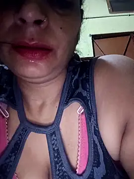 Snapshot of silkyrani123 chatting on 10-20-25, 06:08 silkyrani123 online show from 10-20-25, 06:08