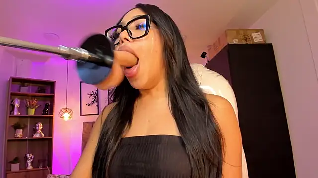 Olivia ds online show from 01-13-25, 07:11