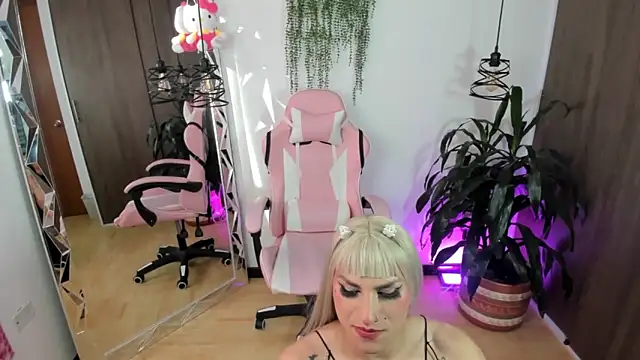 queenramoona-hot online show from 04-13-26, 09:31