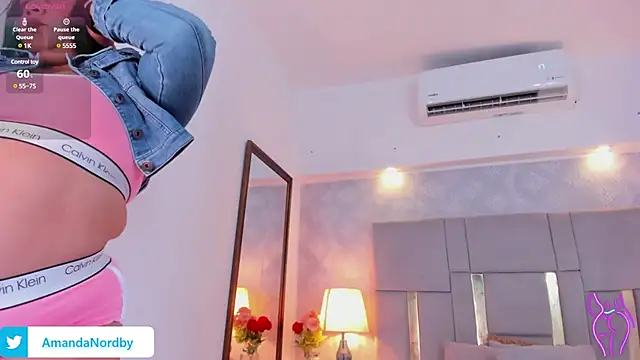 Snapshot of AmandaNordby_ chatting on 01-19-25, 10:06 AmandaNordby online show from 01-19-25, 10:06