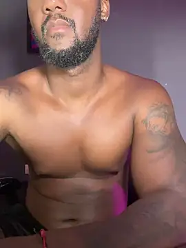 Snapshot of blackdrey18 chatting on 01-21-25, 03:54 blackdrey18 online show from 01-21-25, 03:54