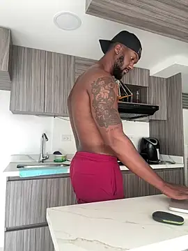 Snapshot of blackdrey18 chatting on 03-18-25, 01:42 blackdrey18 online show from 03-18-25, 01:42