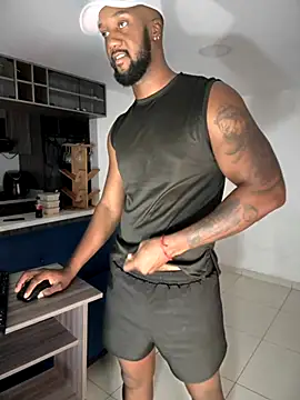 Snapshot of blackdrey18 chatting on 10-08-25, 10:07 blackdrey18 online show from 10-08-25, 10:07