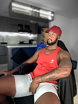 Snapshot of blackdrey18 chatting on 10-13-25, 04:18 blackdrey18 online show from 10-13-25, 04:18