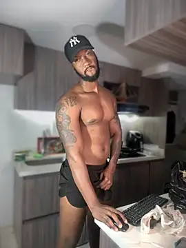 Snapshot of blackdrey18 chatting on 10-17-25, 01:46 blackdrey18 online show from 10-17-25, 01:46