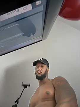 Snapshot of blackdrey18 chatting on 12-04-25, 12:25 blackdrey18 online show from 12-04-25, 12:25