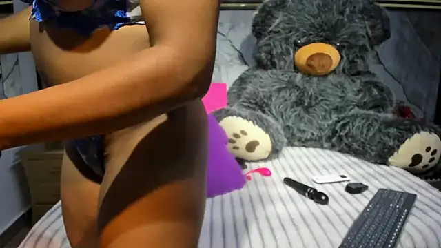 Niyirey1 online show from 10-28-25, 12:19