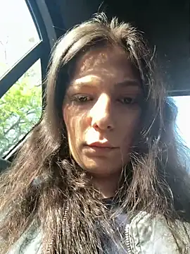 Anna Lewis online show from 04-28-26, 06:40