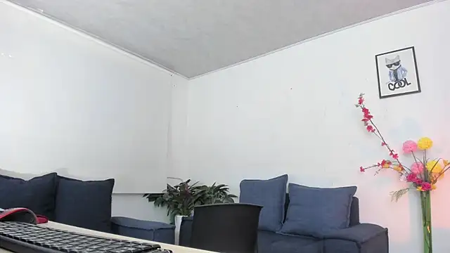 alicia rouusel online show from 10-22-25, 12:33