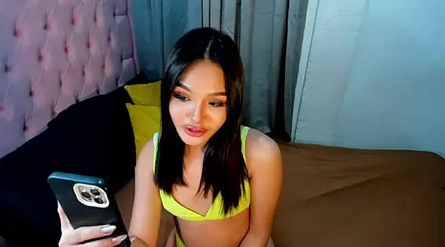 Snapshot of Arkangelxx chatting on 12-21-24, 08:39 Arkangelxx online show from 12-21-24, 08:39