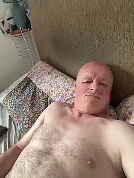 Snapshot of locallad88 chatting on 10-10-25, 01:54 locallad88 online show from 10-10-25, 01:54