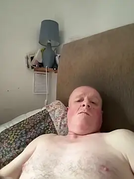 Snapshot of locallad88 chatting on 10-16-25, 04:08 locallad88 online show from 10-16-25, 04:08