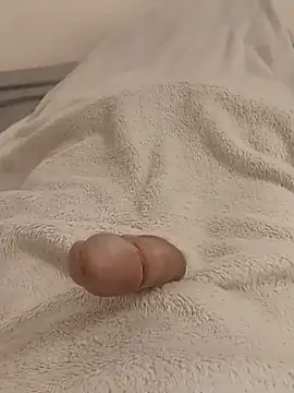 Snapshot of Koudy1 chatting on 12-04-24, 04:27 Koudy1 online show from 12-04-24, 04:27