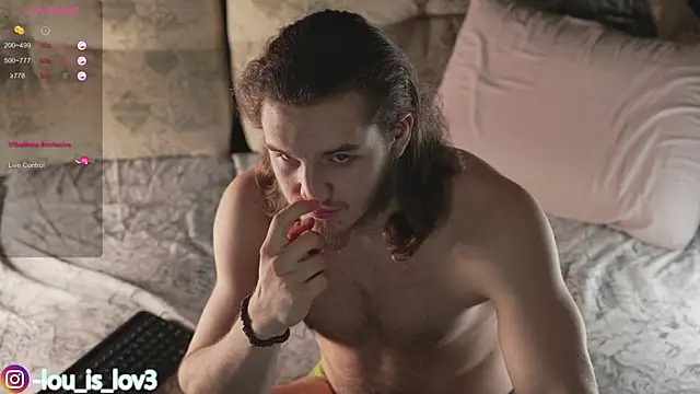 Snapshot of Louis_Karlos chatting on 03-11-25, 03:02 Louis Karlos online show from 03-11-25, 03:02