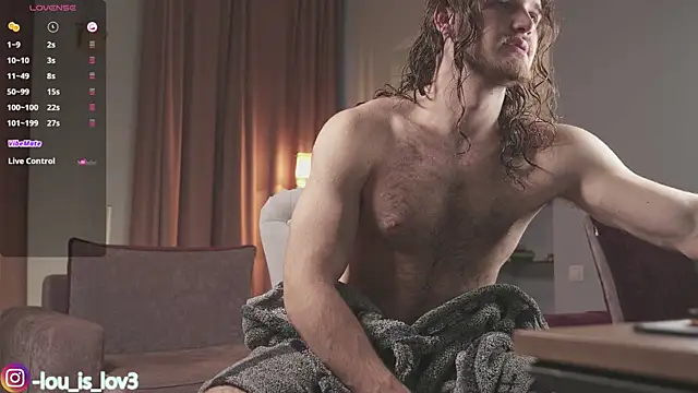 Snapshot of Louis_Karlos chatting on 09-25-25, 03:43 Louis Karlos online show from 09-25-25, 03:43